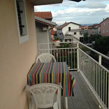 Dali Apartment *
